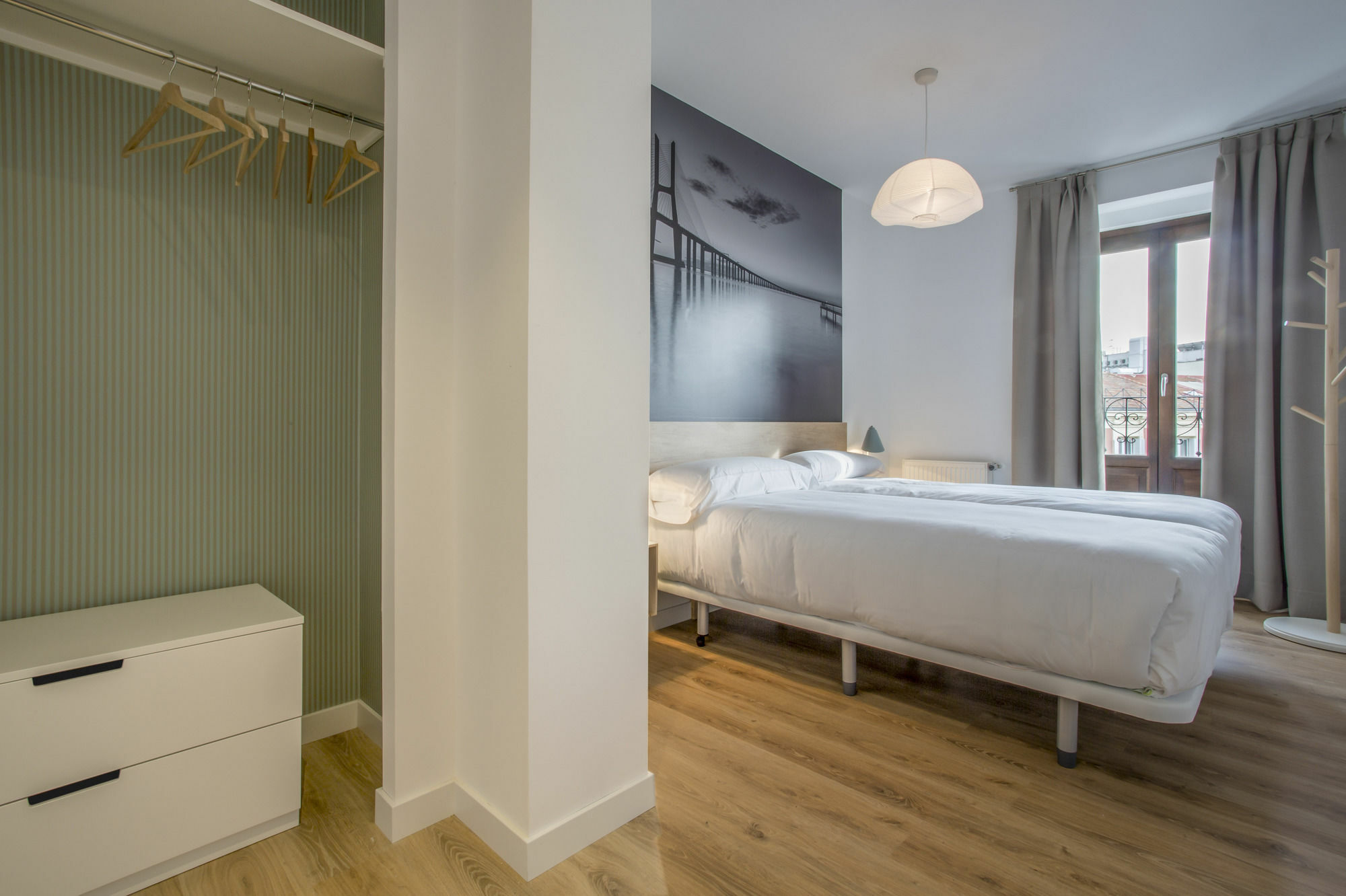 Slow Suites Luchana Madrid Eksteriør bilde
